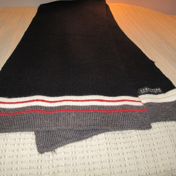 Structure knitted men's scarf - Picture 5 of 9